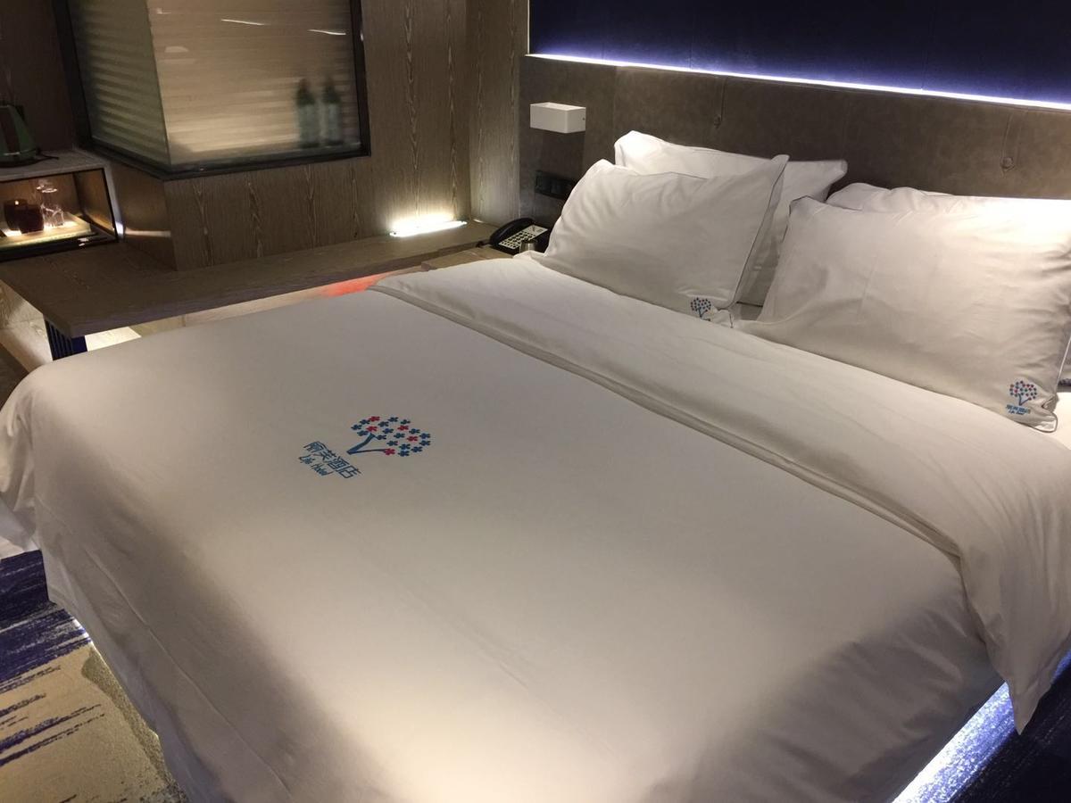 Lifu Hotel Wankel Jiang Tai Road Metro Station Branch Guangzhou Exteriör bild