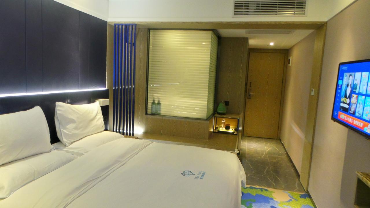 Lifu Hotel Wankel Jiang Tai Road Metro Station Branch Guangzhou Exteriör bild