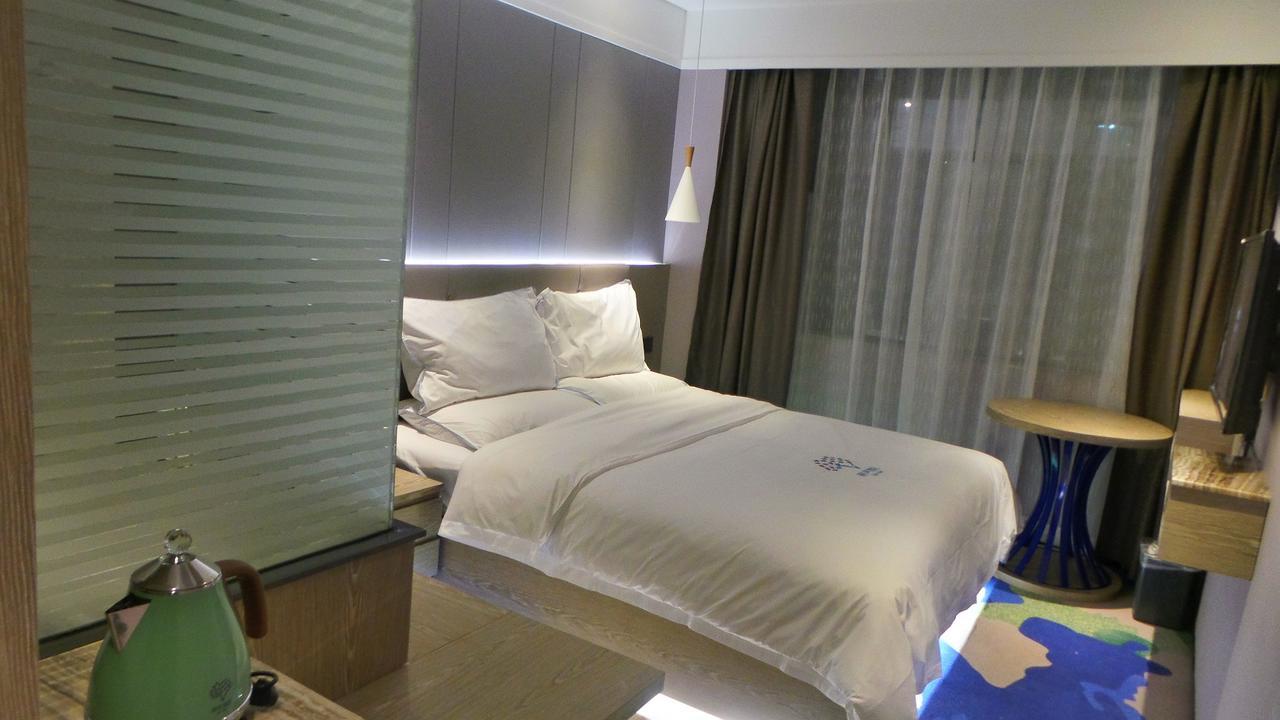 Lifu Hotel Wankel Jiang Tai Road Metro Station Branch Guangzhou Exteriör bild