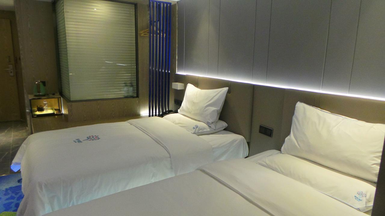 Lifu Hotel Wankel Jiang Tai Road Metro Station Branch Guangzhou Exteriör bild