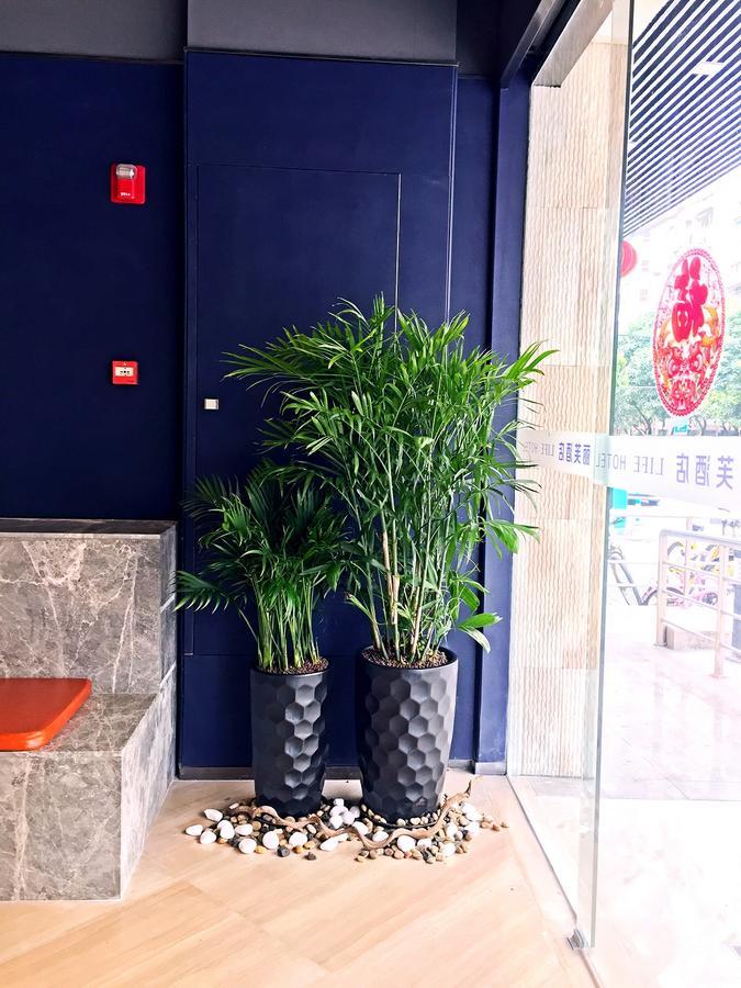 Lifu Hotel Wankel Jiang Tai Road Metro Station Branch Guangzhou Exteriör bild